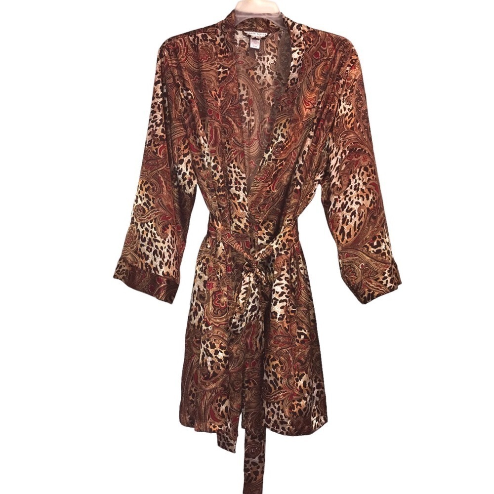 Morgan Taylor Intimates Leopard Paisley Robe Satiny Short